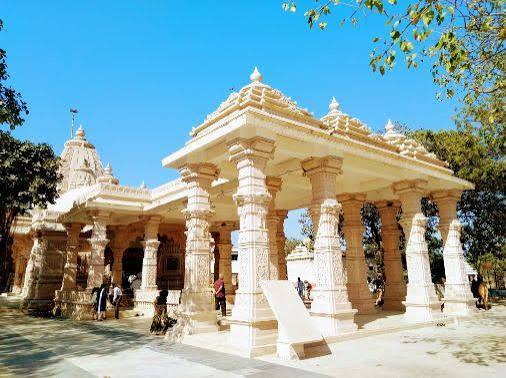 Holy Somnath Temple surroundings near Kadva Patel Bhavan